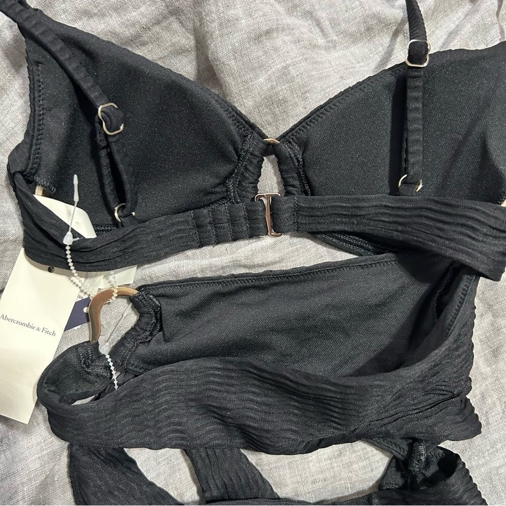 Abercrombie & Fitch Black Cut Out Gold Hardware One Piece Swimsuit XXS - Picture 9 of 11